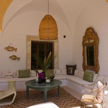 Lella Zohra, Studio Avec Piscine A Sidi Bou Said Bed and Breakfast Exteriör bild