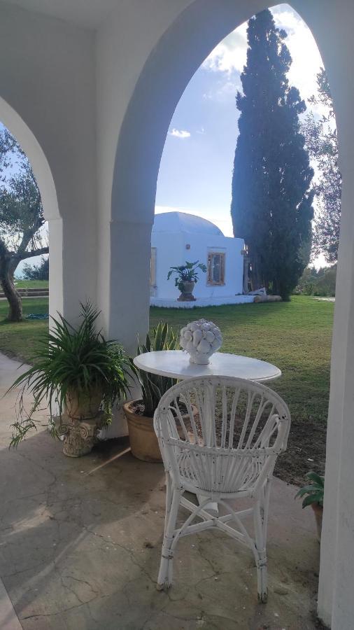 Lella Zohra, Studio Avec Piscine A Sidi Bou Said Bed and Breakfast Exteriör bild