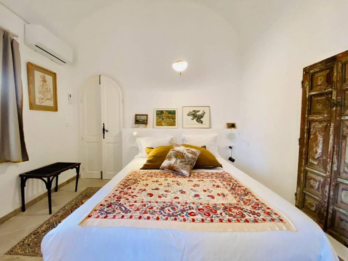 Lella Zohra, Studio Avec Piscine A Sidi Bou Said Bed and Breakfast Exteriör bild
